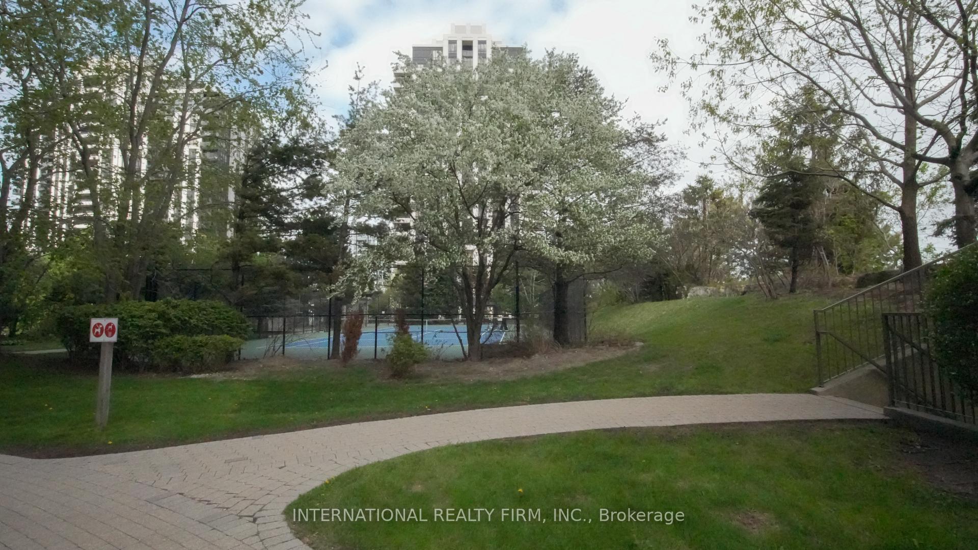 1 Bedroom Condo at 80 Harrison Garden, Toronto For sale