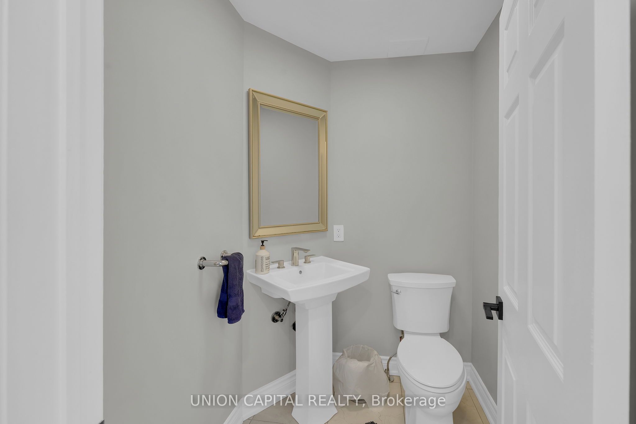 12 Reesor Place