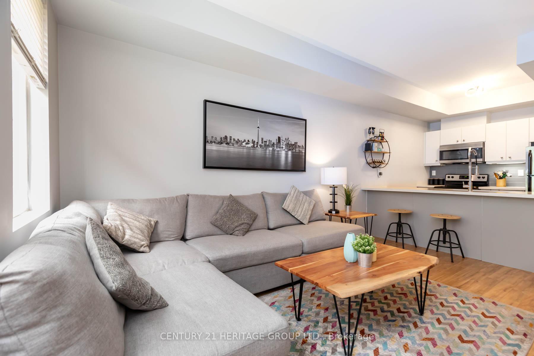 2 Bedrooms Condo at 68 Winston Park, Toronto For sale