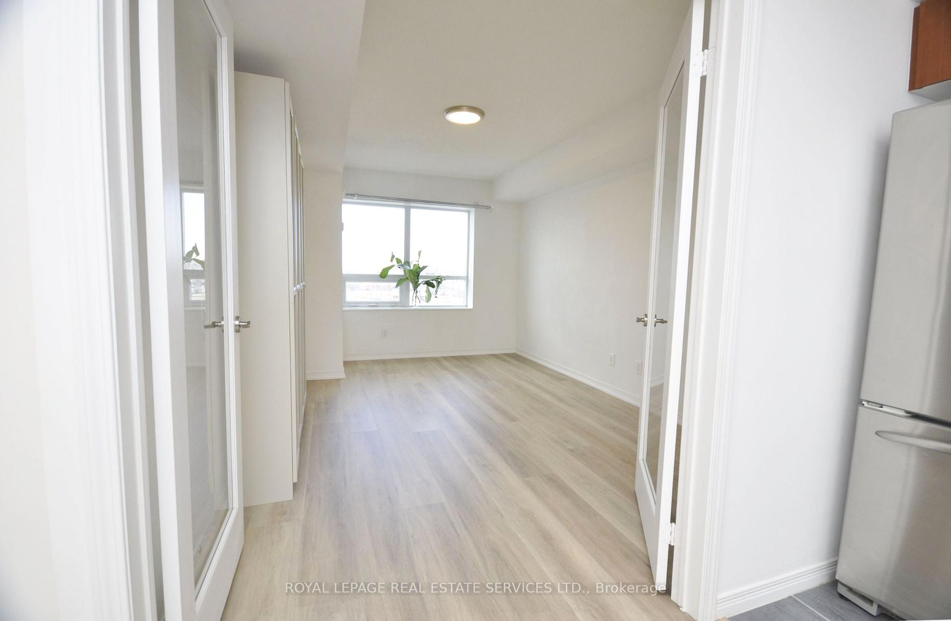 1 Bedroom Condo at 60 Heintzman,  Toronto For sale
