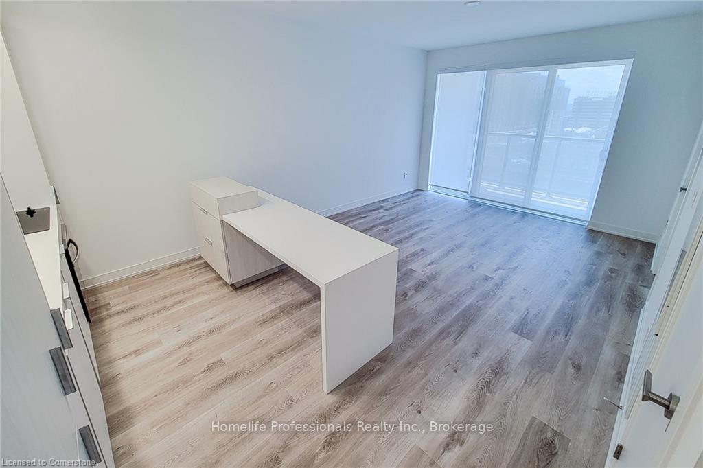 1 Bedroom Condo at 370 Martha,  Burlington For sale