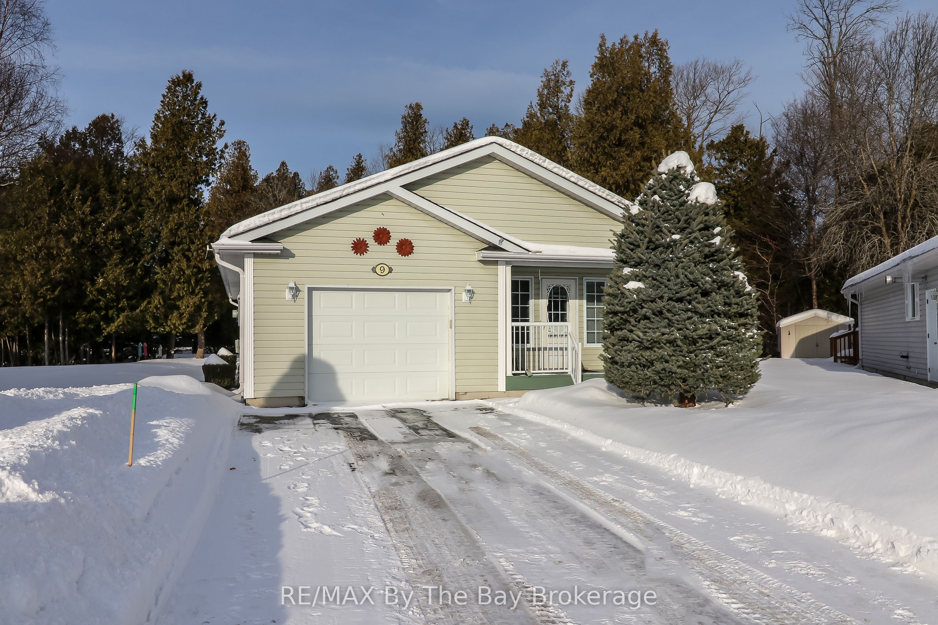 9 Ventnor Crescent, Wasaga Beach, ON L9Z 3A8