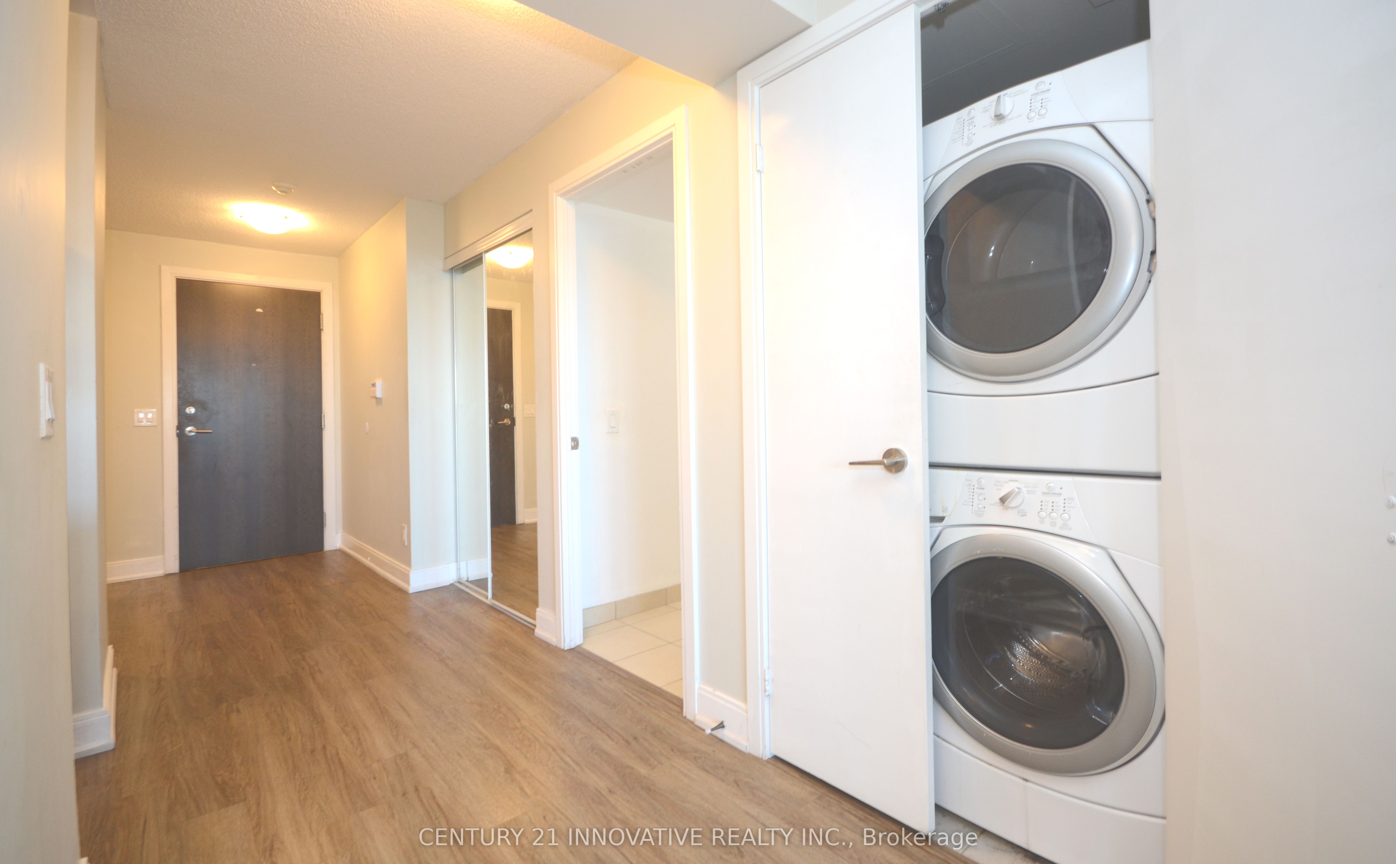 135 Village Green Square, #3721