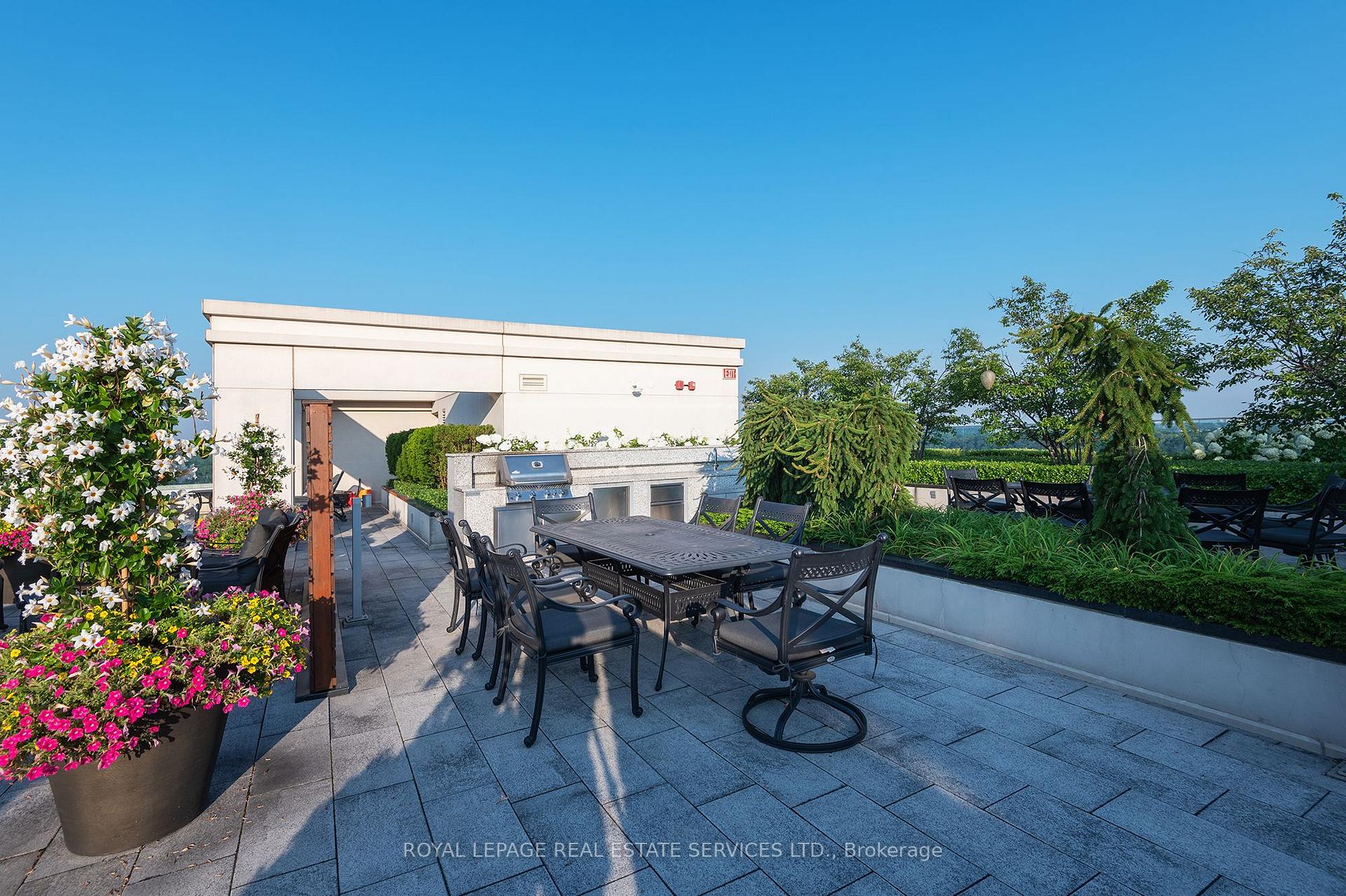 2 Bedrooms Condo at 1 Old Mill,  Toronto For sale