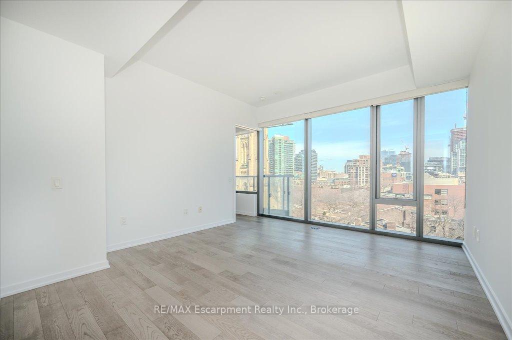 2 Bedrooms Condo at 60 Colborne, Toronto For sale