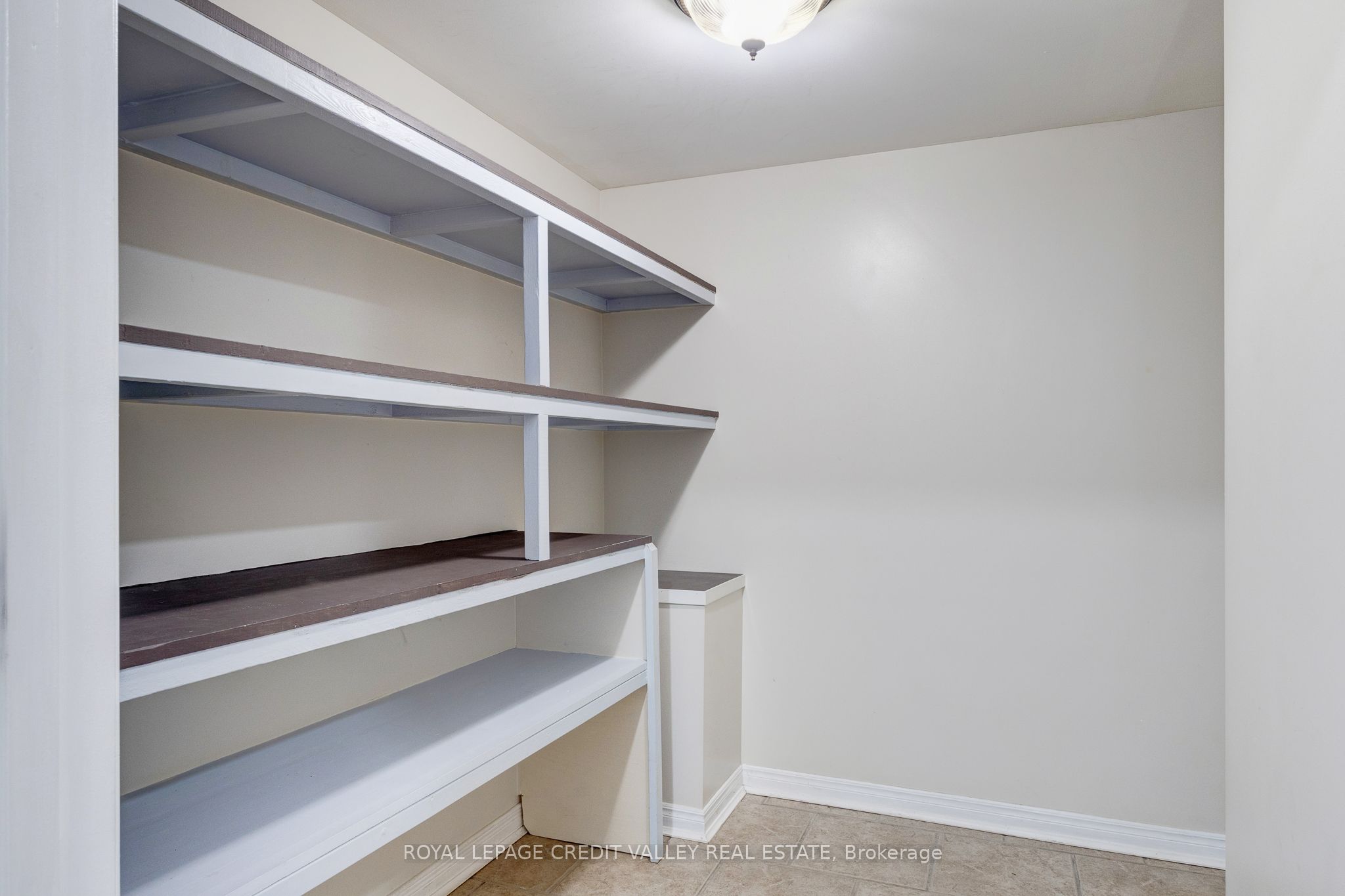 3212 Valmarie Avenue, #Basement