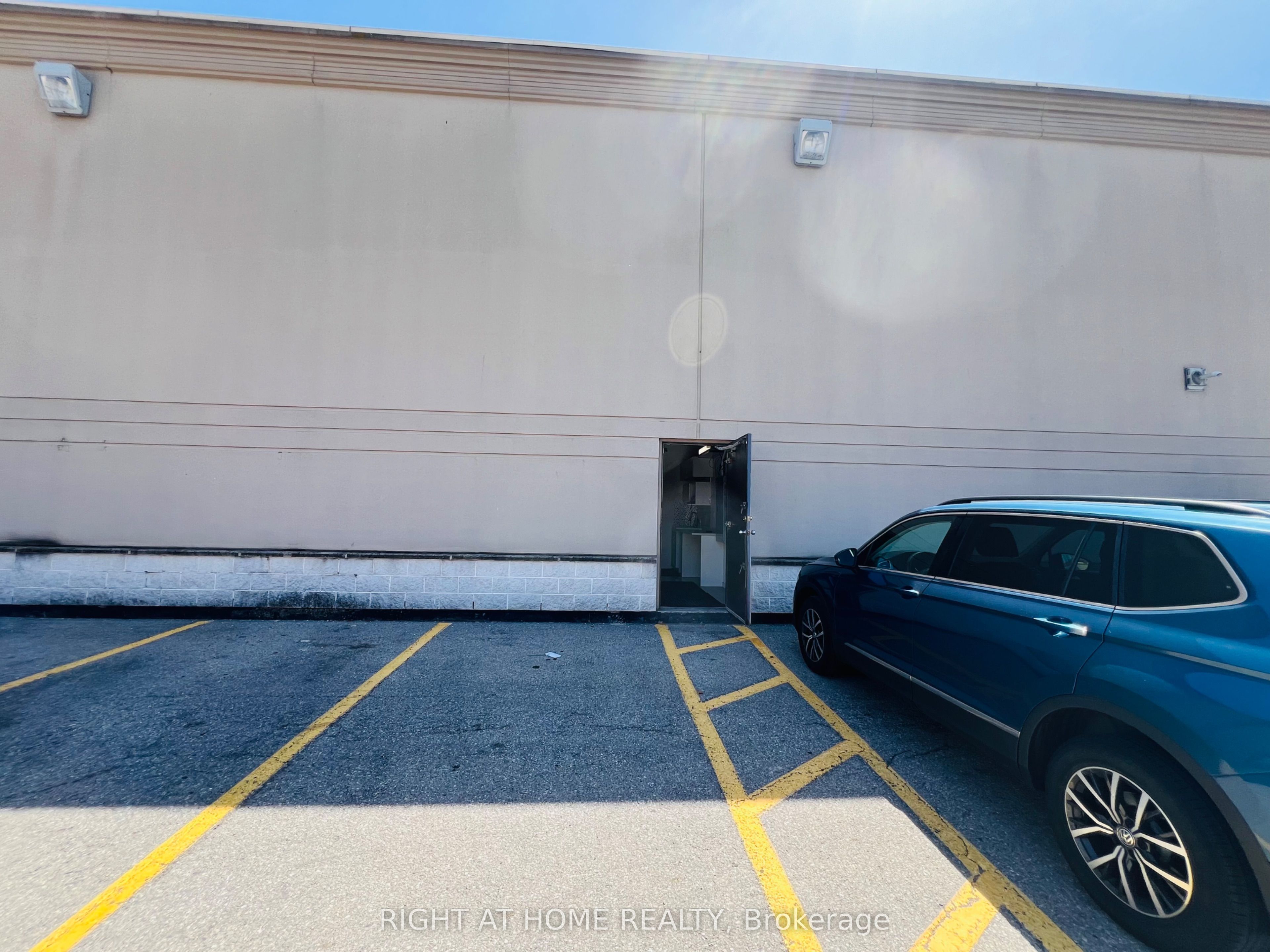 7540 Weston Road, #B4