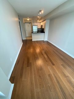 30 Harrison Garden Boulevard 908