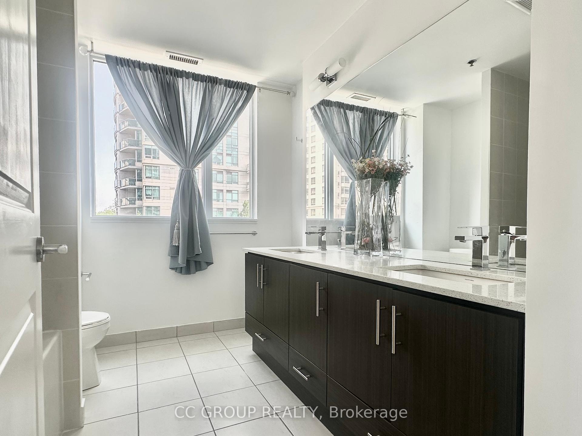 3 Bedrooms Condo at 215 Bonis, Toronto For sale