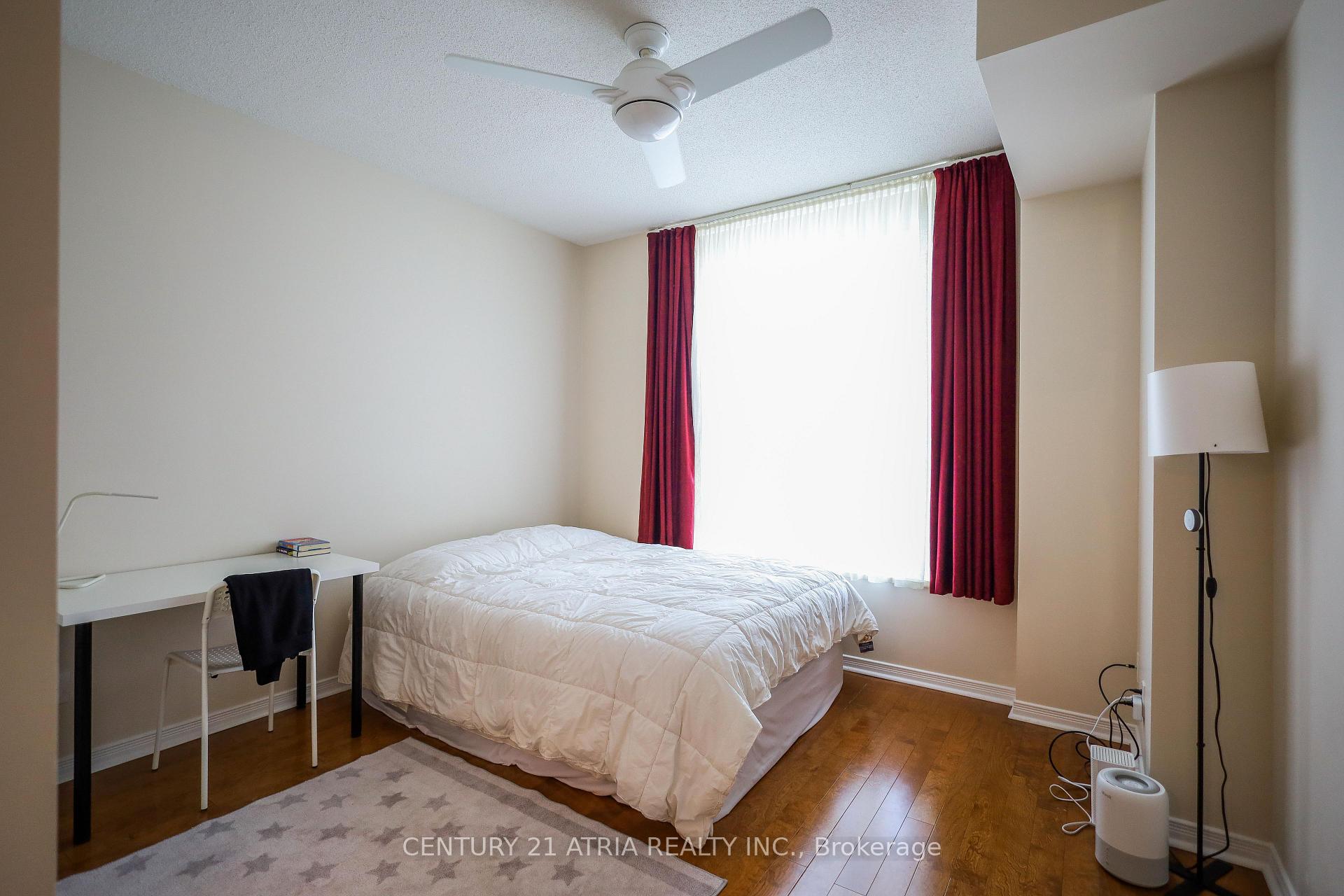 2 Bedrooms Condo at 455 Rosewell, Toronto For sale