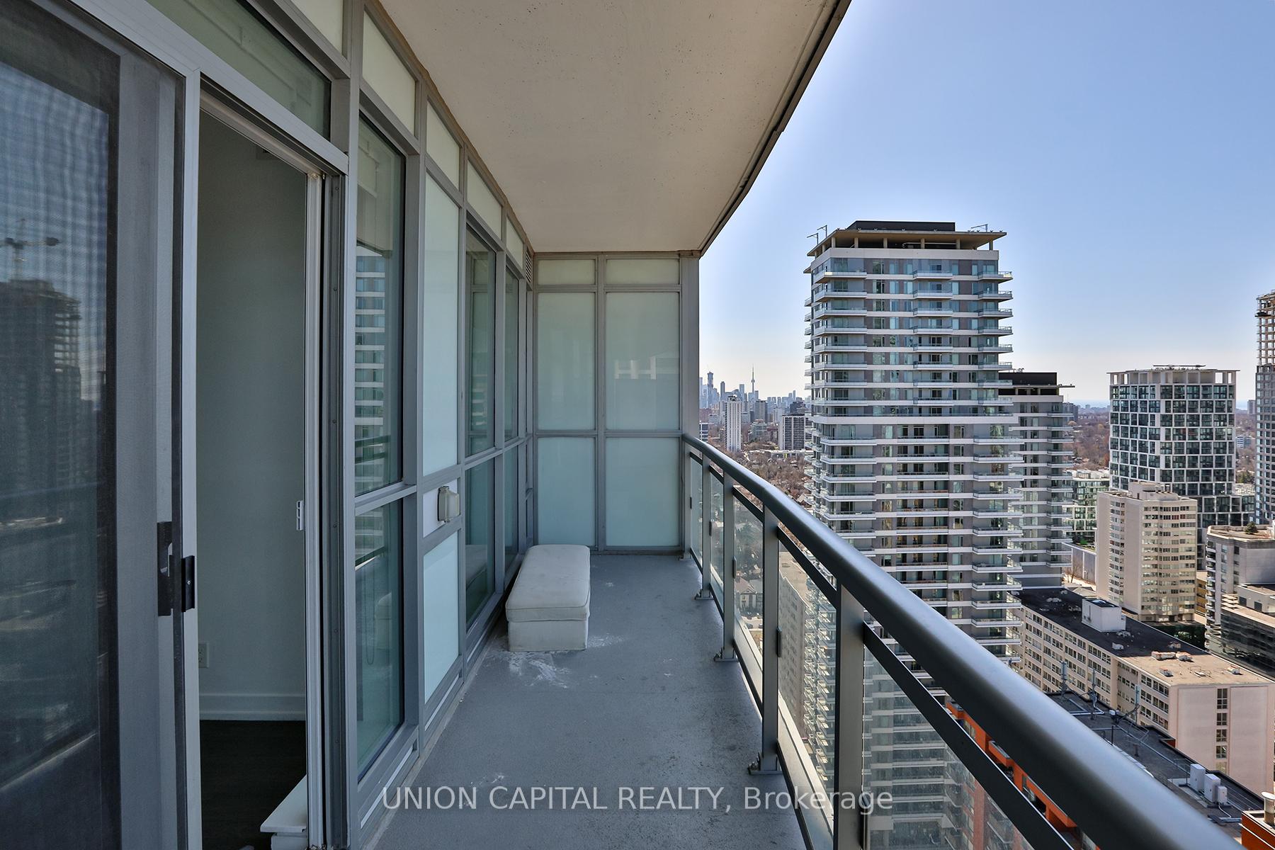 2 Bedrooms Condo at 89 Dunfield, Toronto For sale