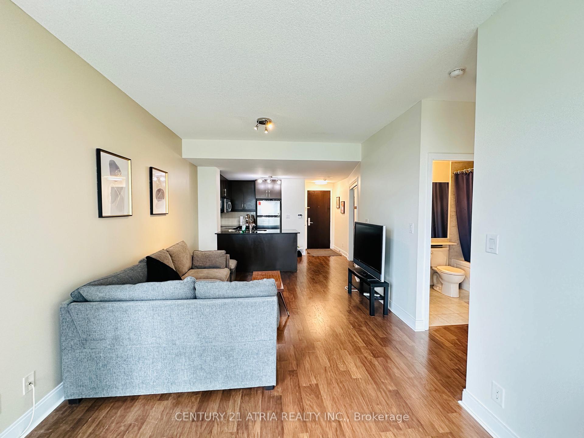 2 Bedrooms Condo at 50 Absolute, Mississauga For sale