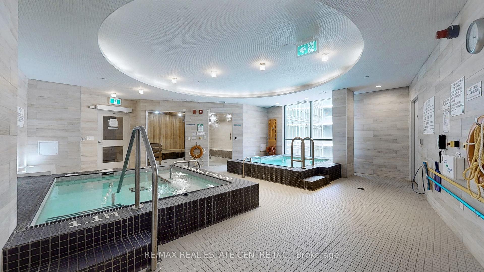 2 Bedrooms Condo at 38 Iannuzzi,  Toronto For sale