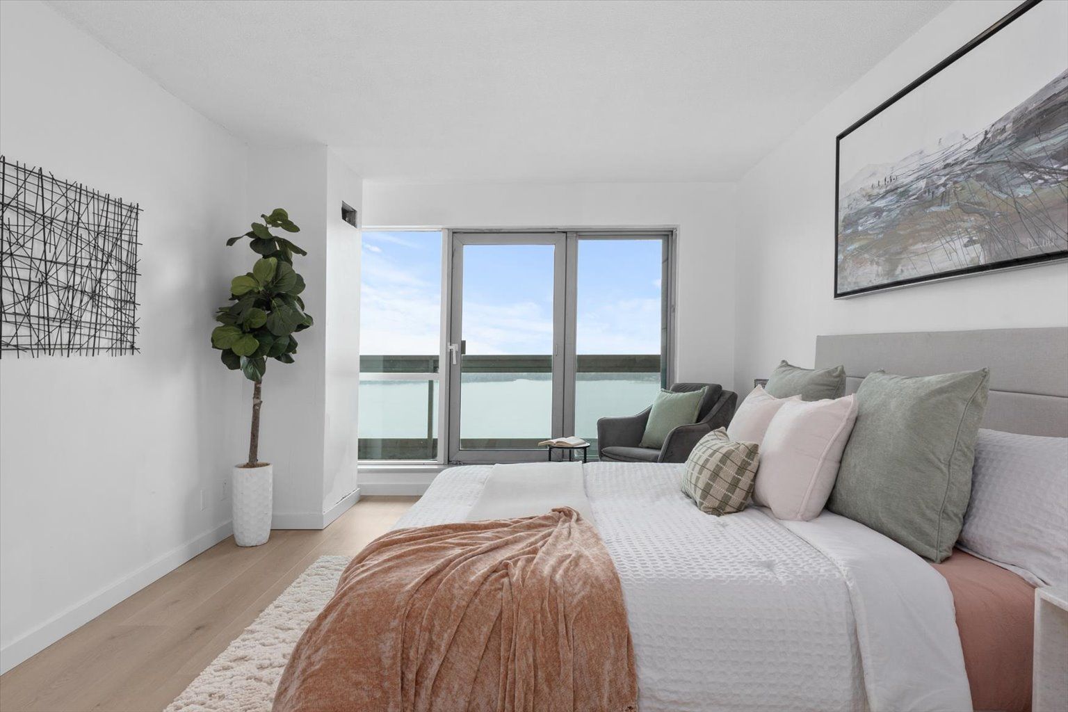 10 Yonge Street 3211