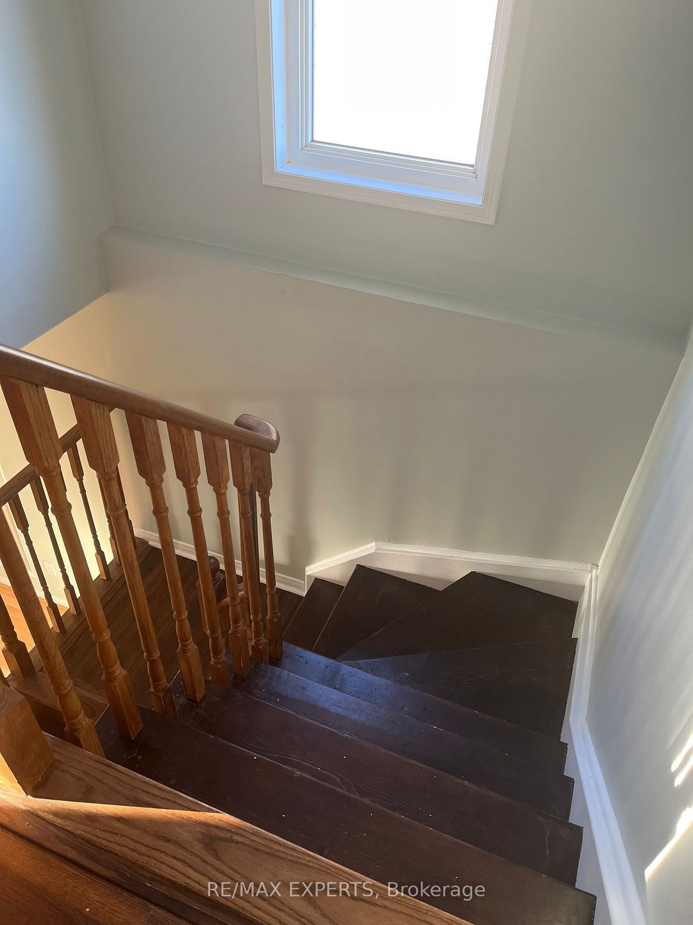 546 Aldershot Drive