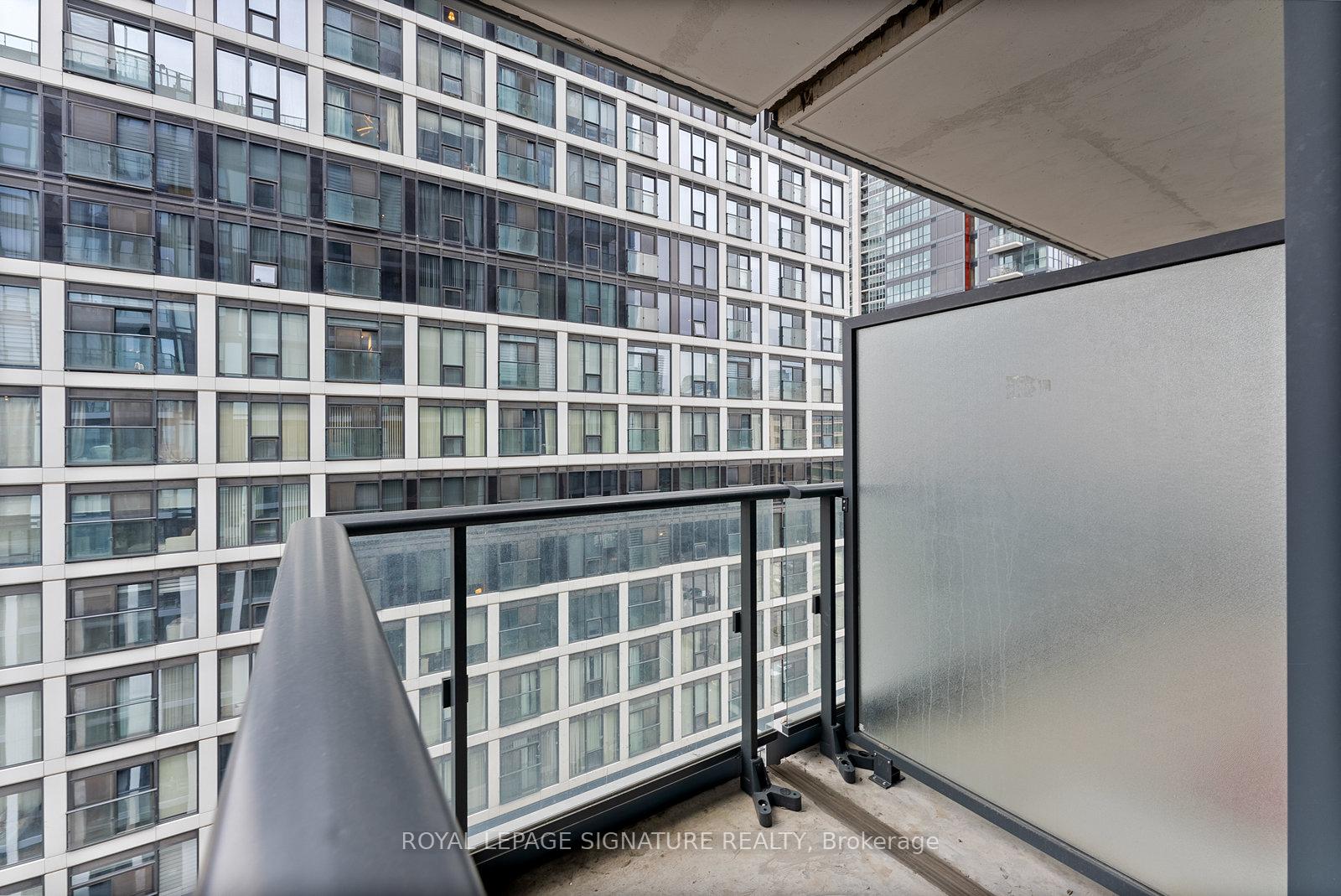 1 Bedroom Condo at 251 Jarvis,  Toronto For sale
