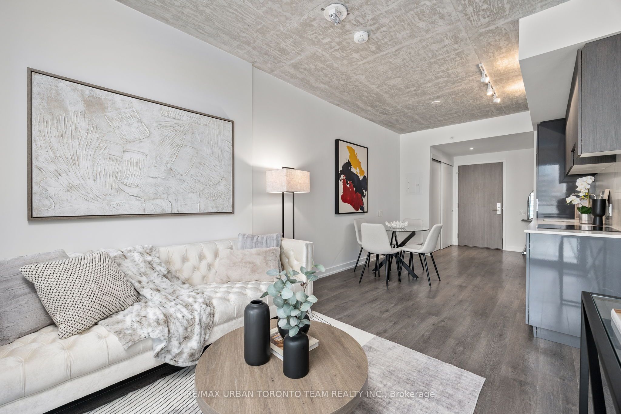 161 Roehampton Avenue, #304