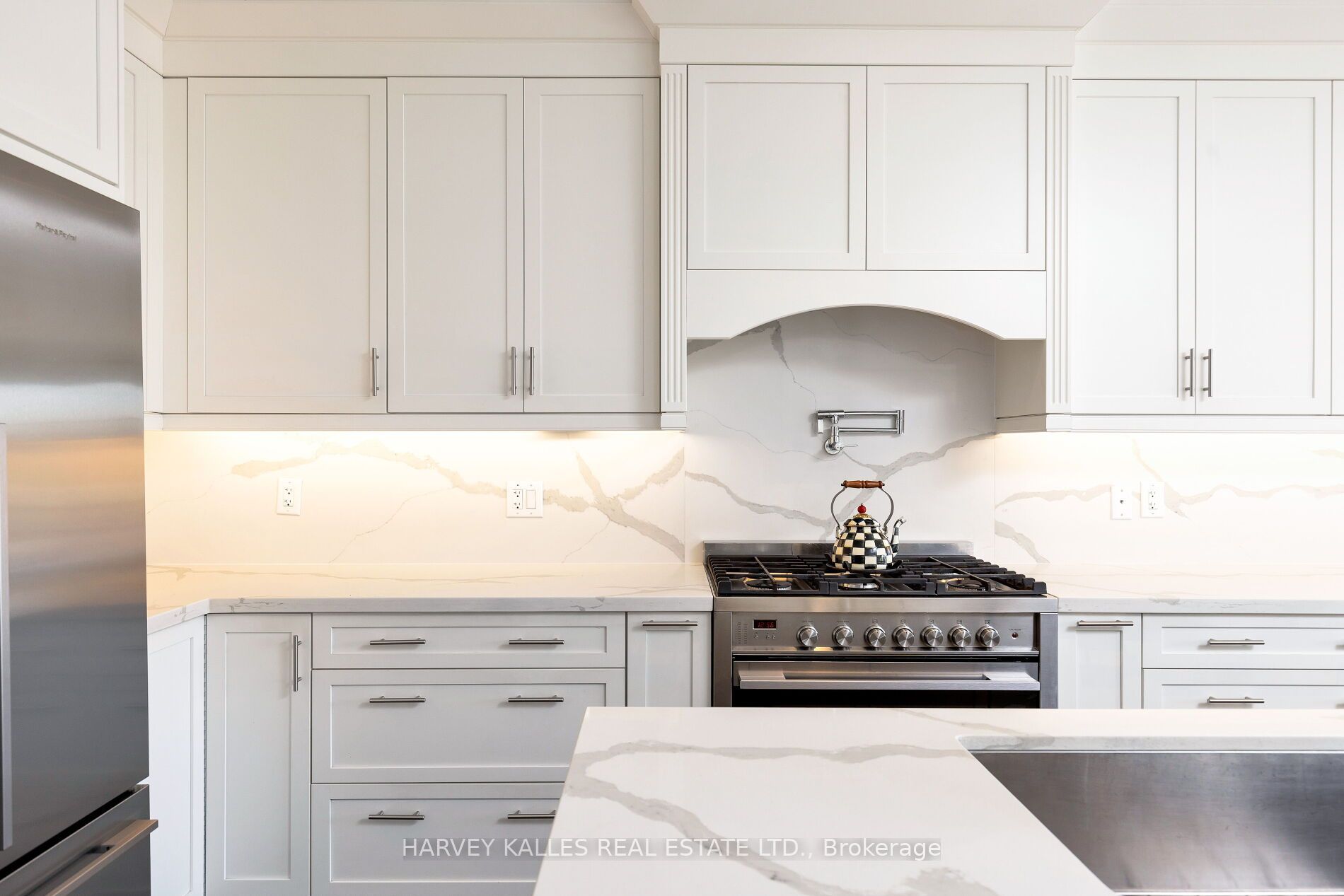 72B Renfield Street W