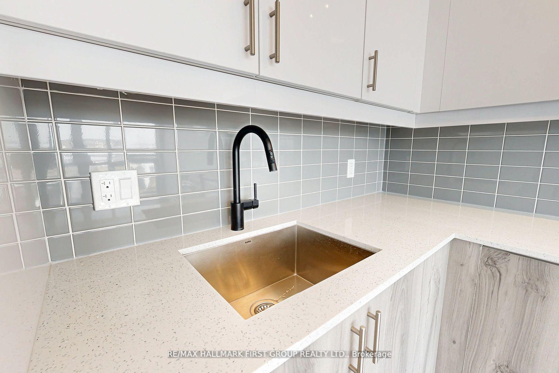 2 Bedrooms Condo at 2343 Khalsa, Oakville For sale