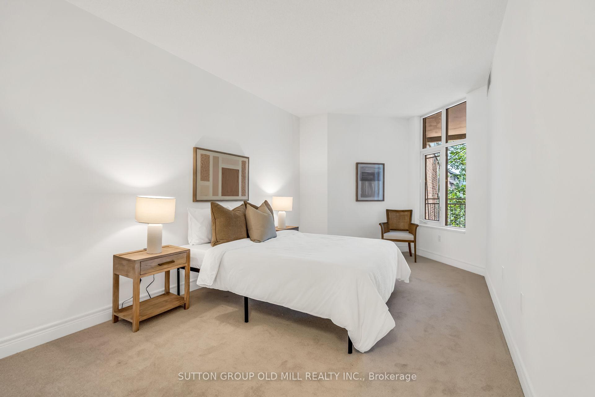 3 Bedrooms Condo at 10 Old Mill, Toronto For sale