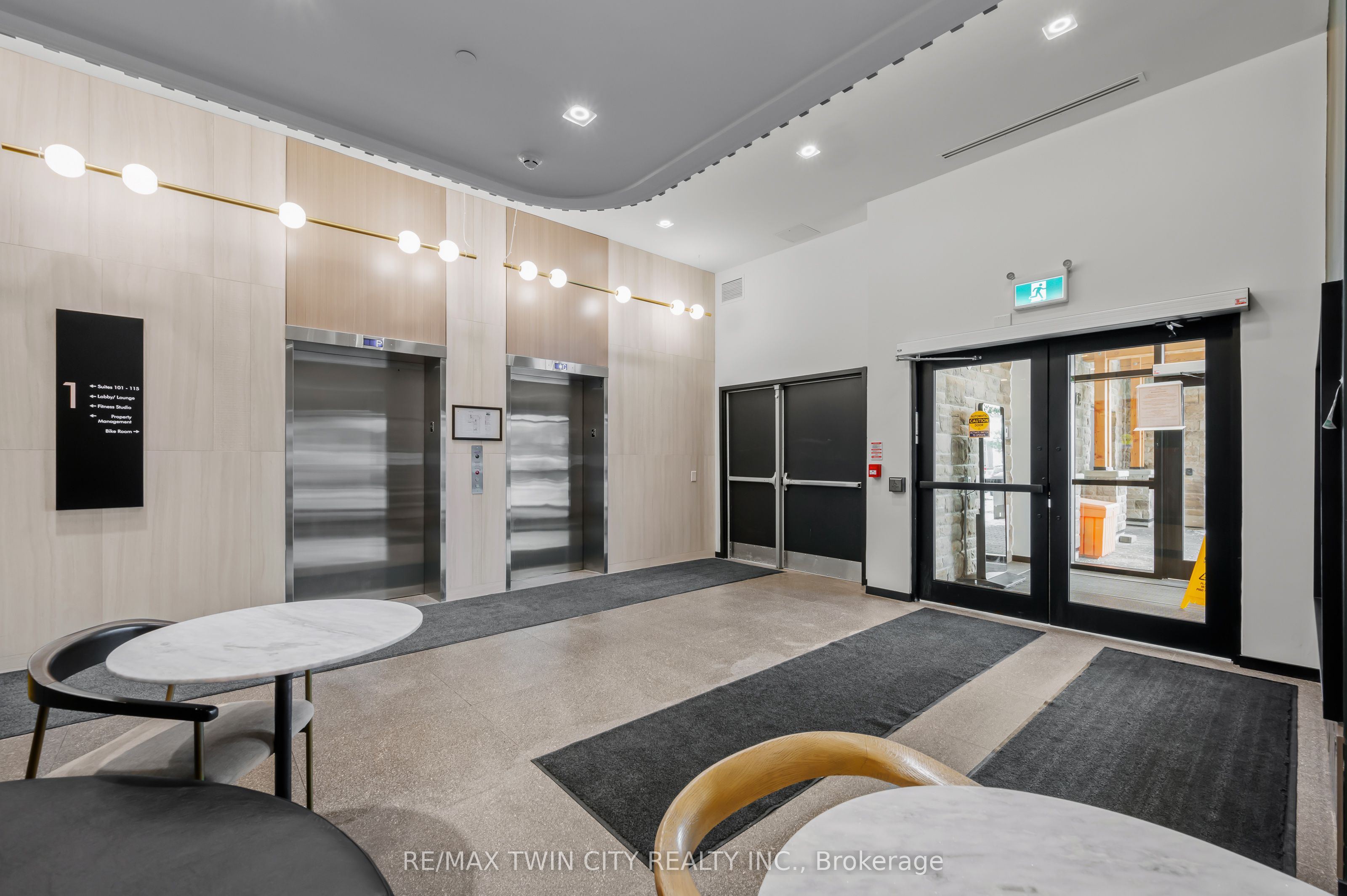 #213 - 101 Golden Eagle Road, Waterloo, ON N2V 0H4