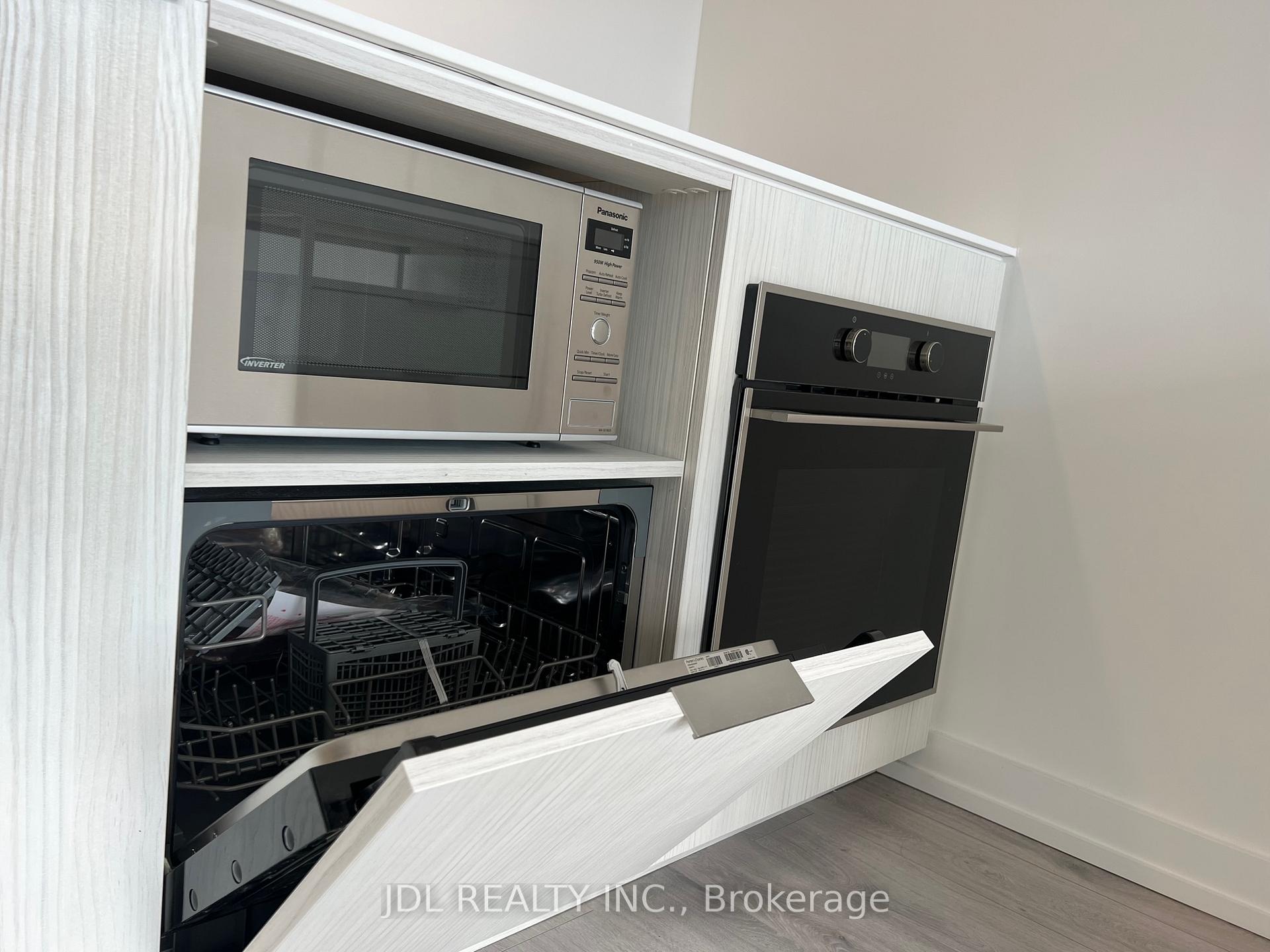 2 Bedrooms Condo at 77 Shuter,  Toronto For sale