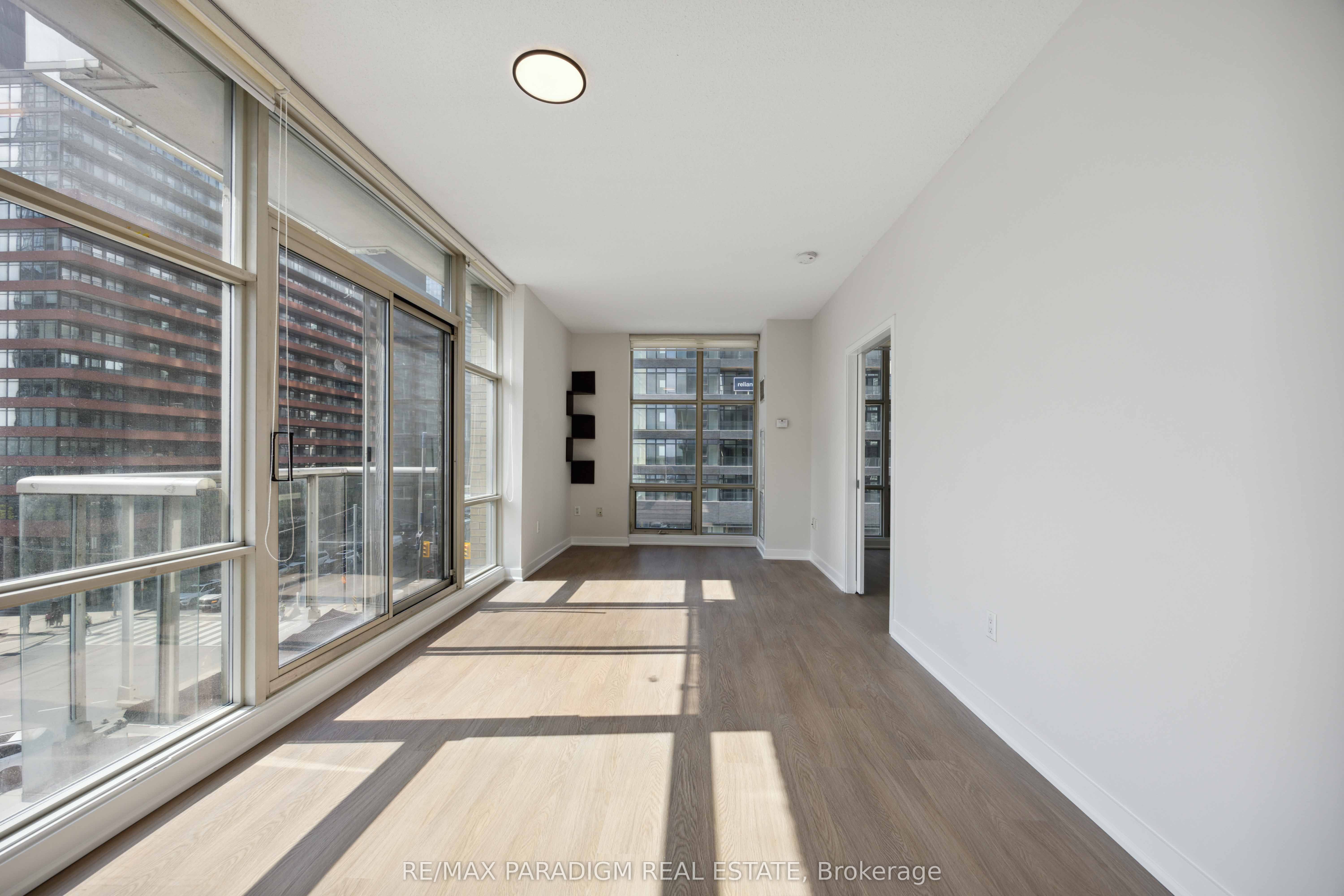 9 Spadina Avenue, #611