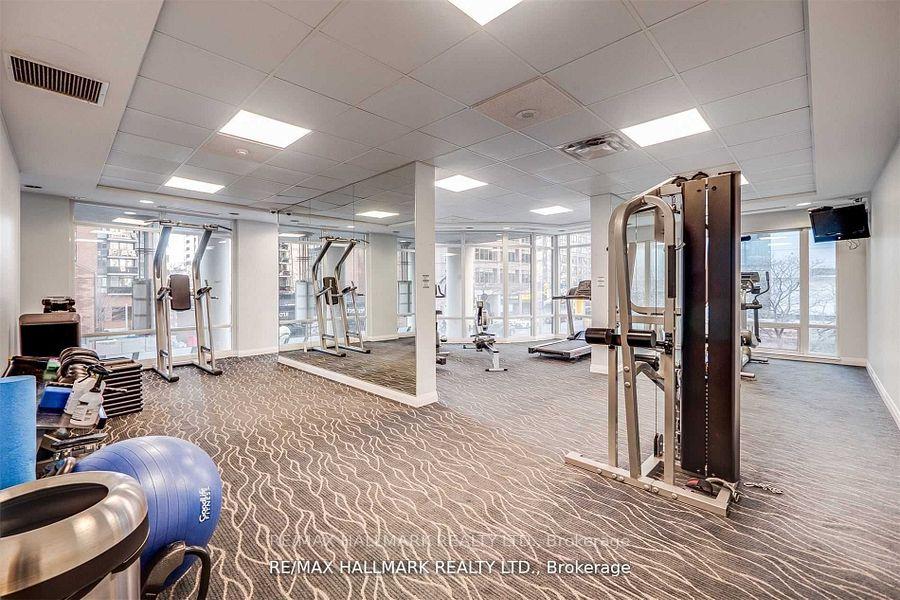 2 Bedrooms Condo at 1121 Bay, Toronto For sale