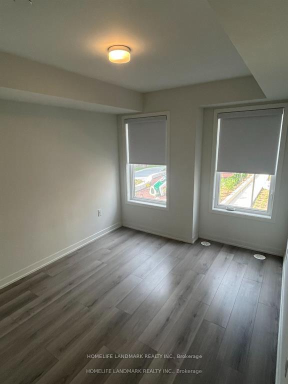 2 Bedrooms Condo at 3409 Ridgeway, Mississauga For sale