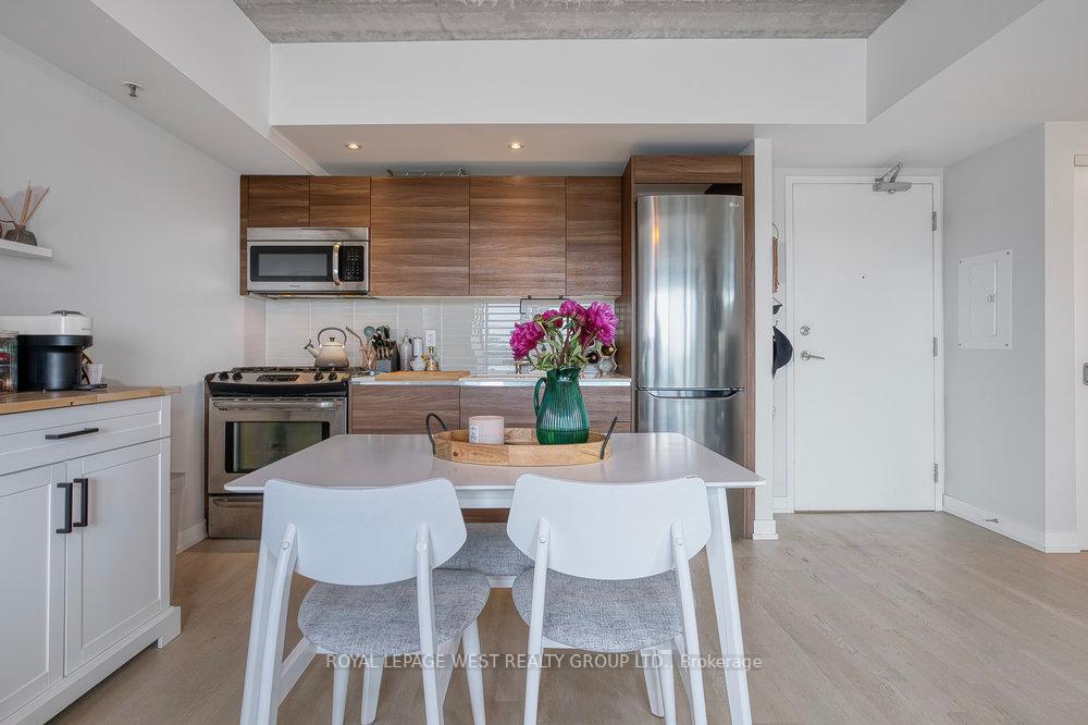 1 Bedroom Condo at 51 Lady Bank, Toronto For sale