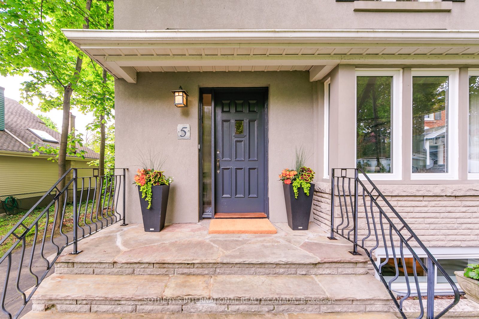 5 Springbank Avenue