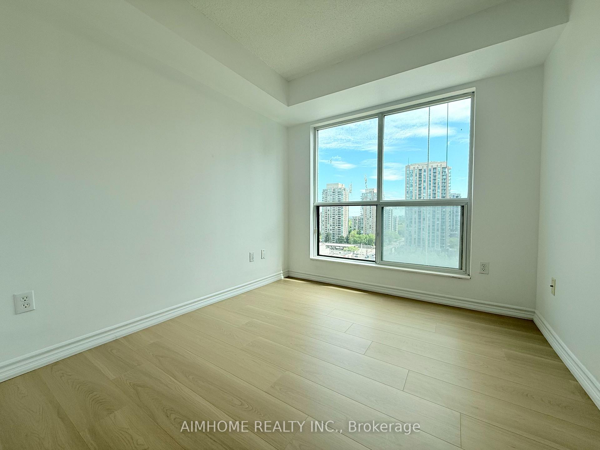 3 Bedrooms Condo at 7 Lorraine, Toronto For sale