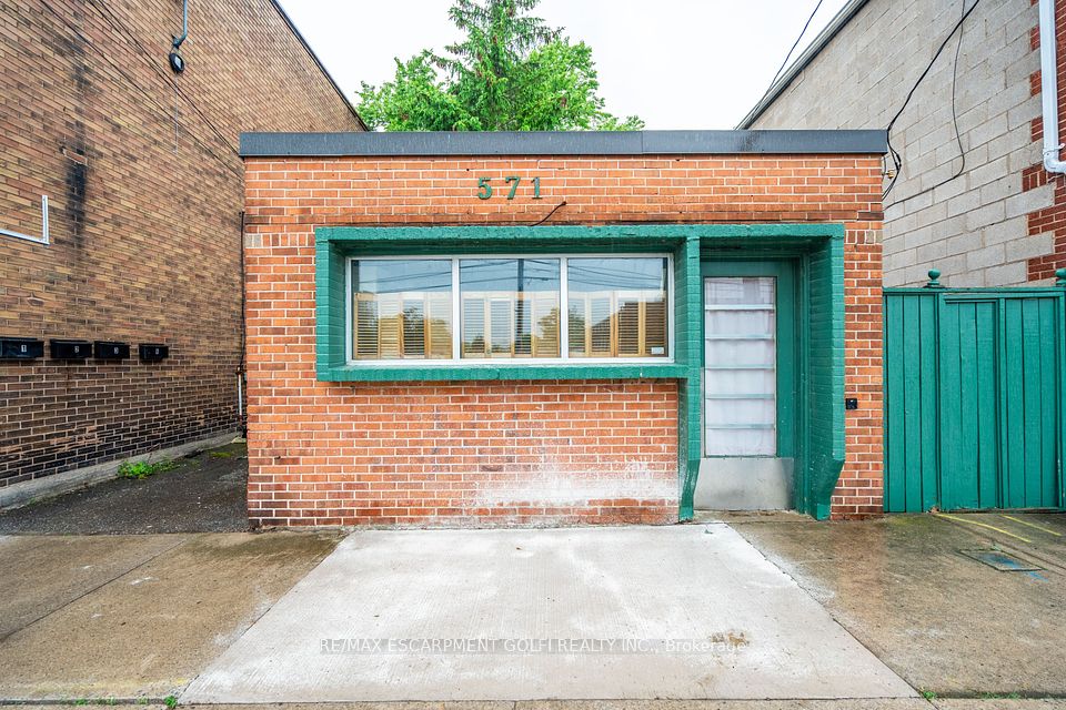 571 King