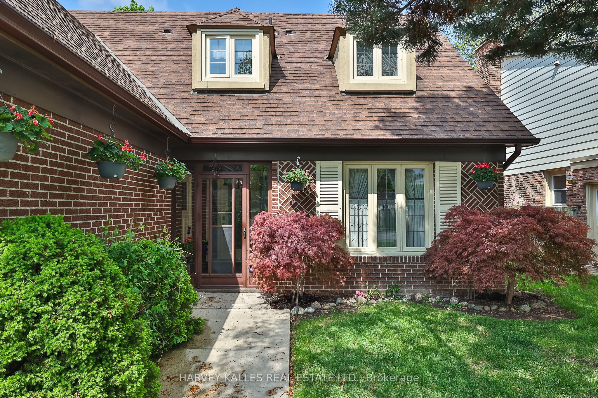 28 Waggoners Wells Lane