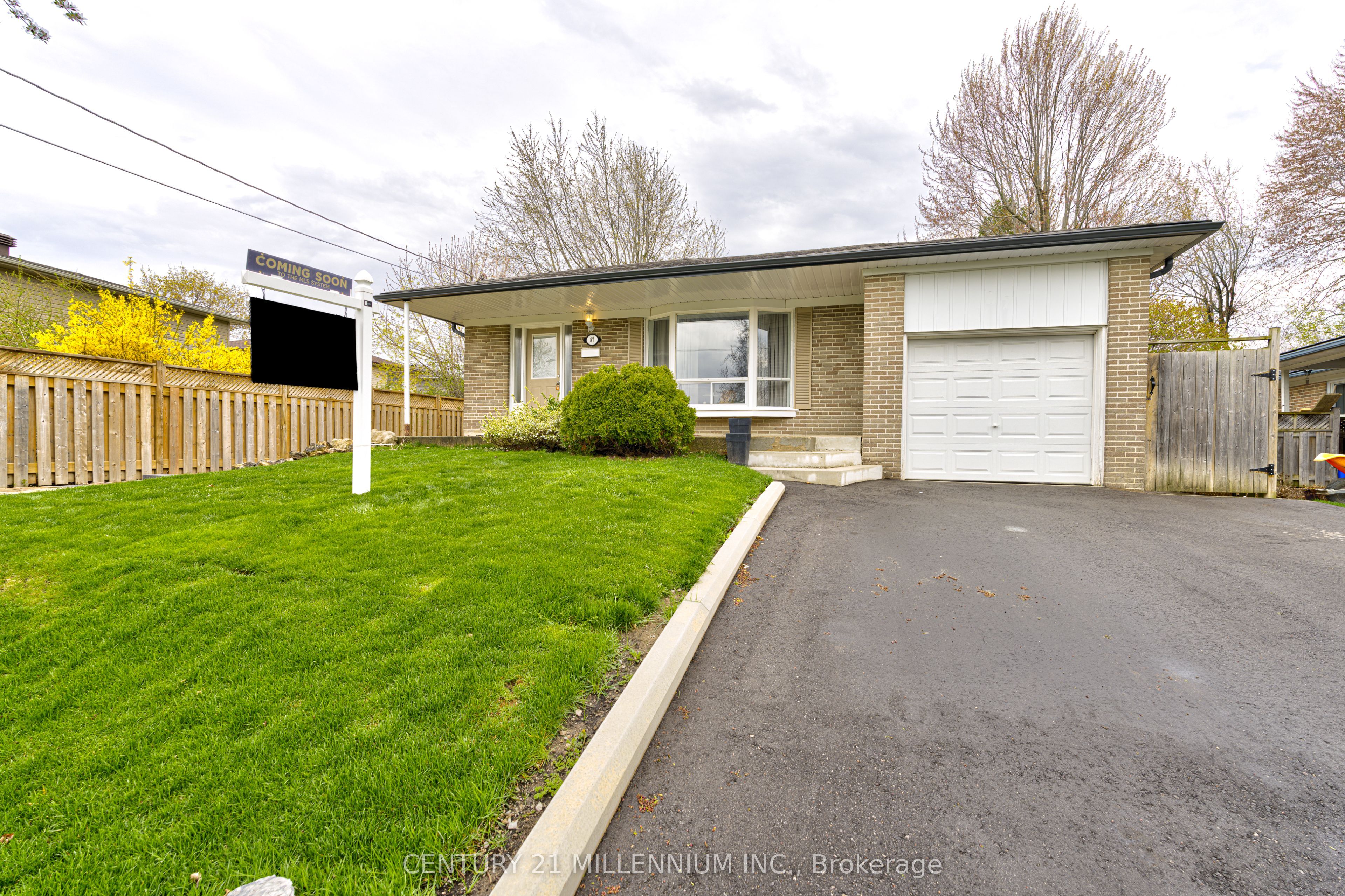87 Pennington Crescent, Halton Hills, ON L7G 4L4
