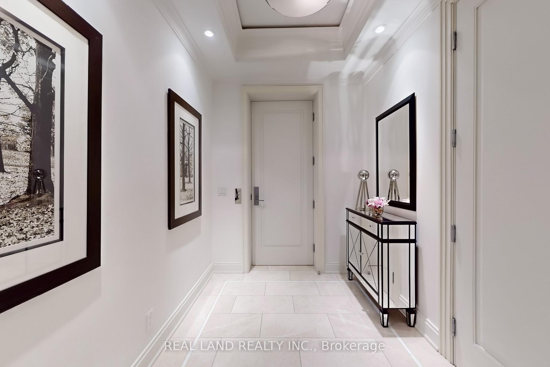 2 Bedrooms Condo at 206 Bloor, Toronto For sale