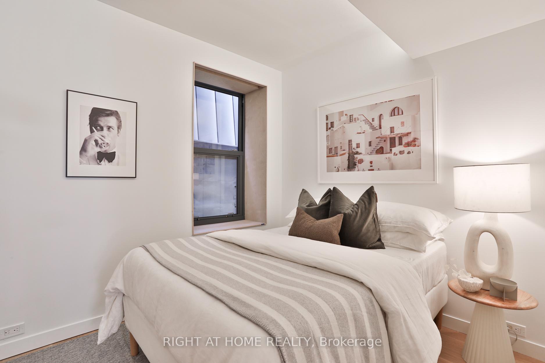 2 Bedrooms Condo at 225 Brunswick, Toronto For sale