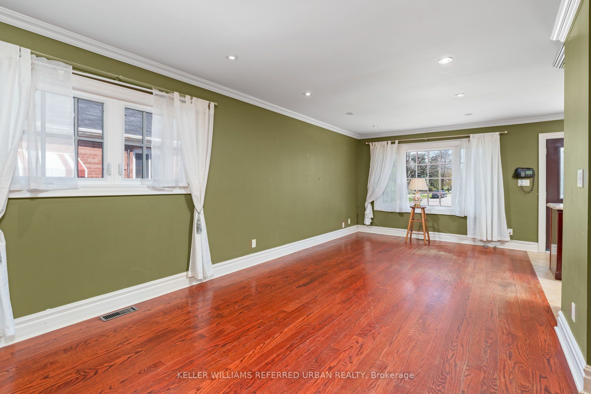 710 Pharmacy Avenue