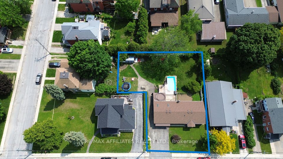 47 Gladstone Avenue, Smiths Falls, ON K7A 1R8