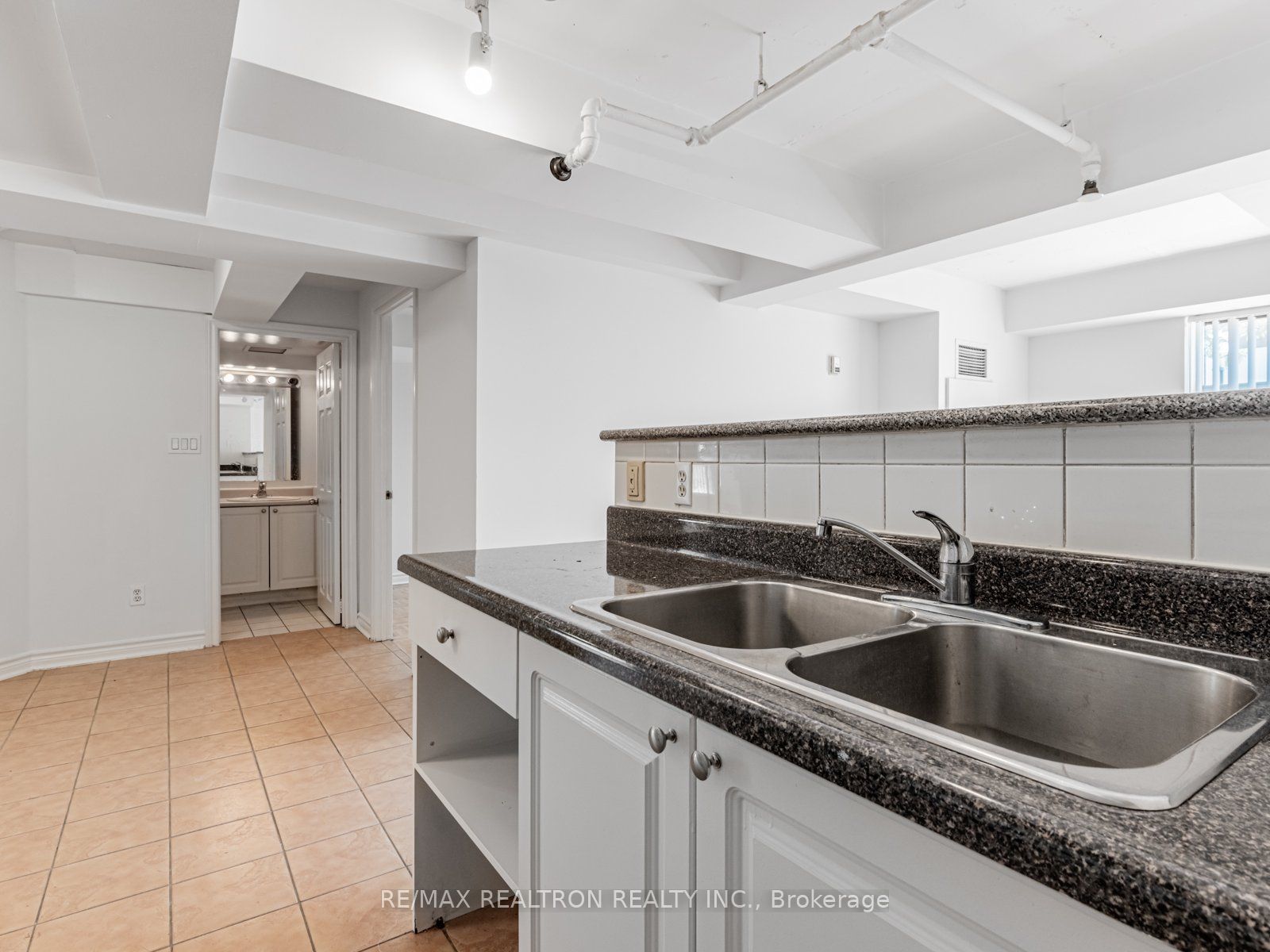 1401 Dupont Street, #614