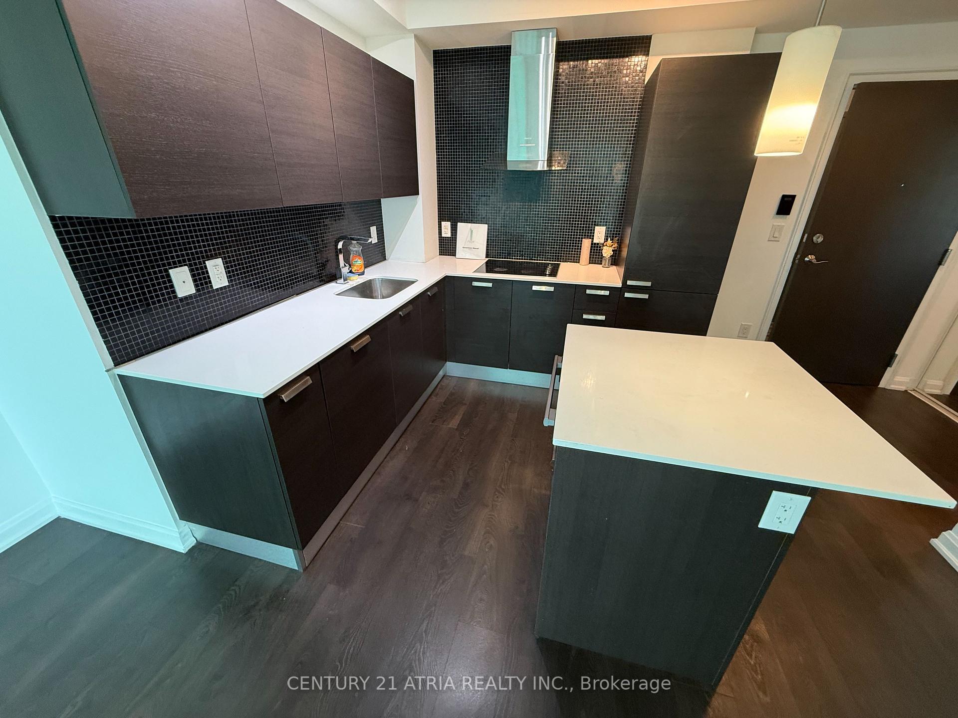2 Bedrooms Condo at 11 Bogert, Toronto For sale