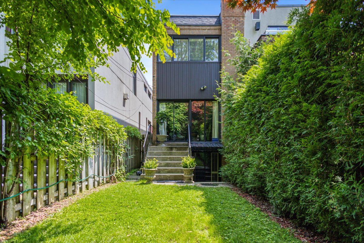 46 Clarendon Avenue