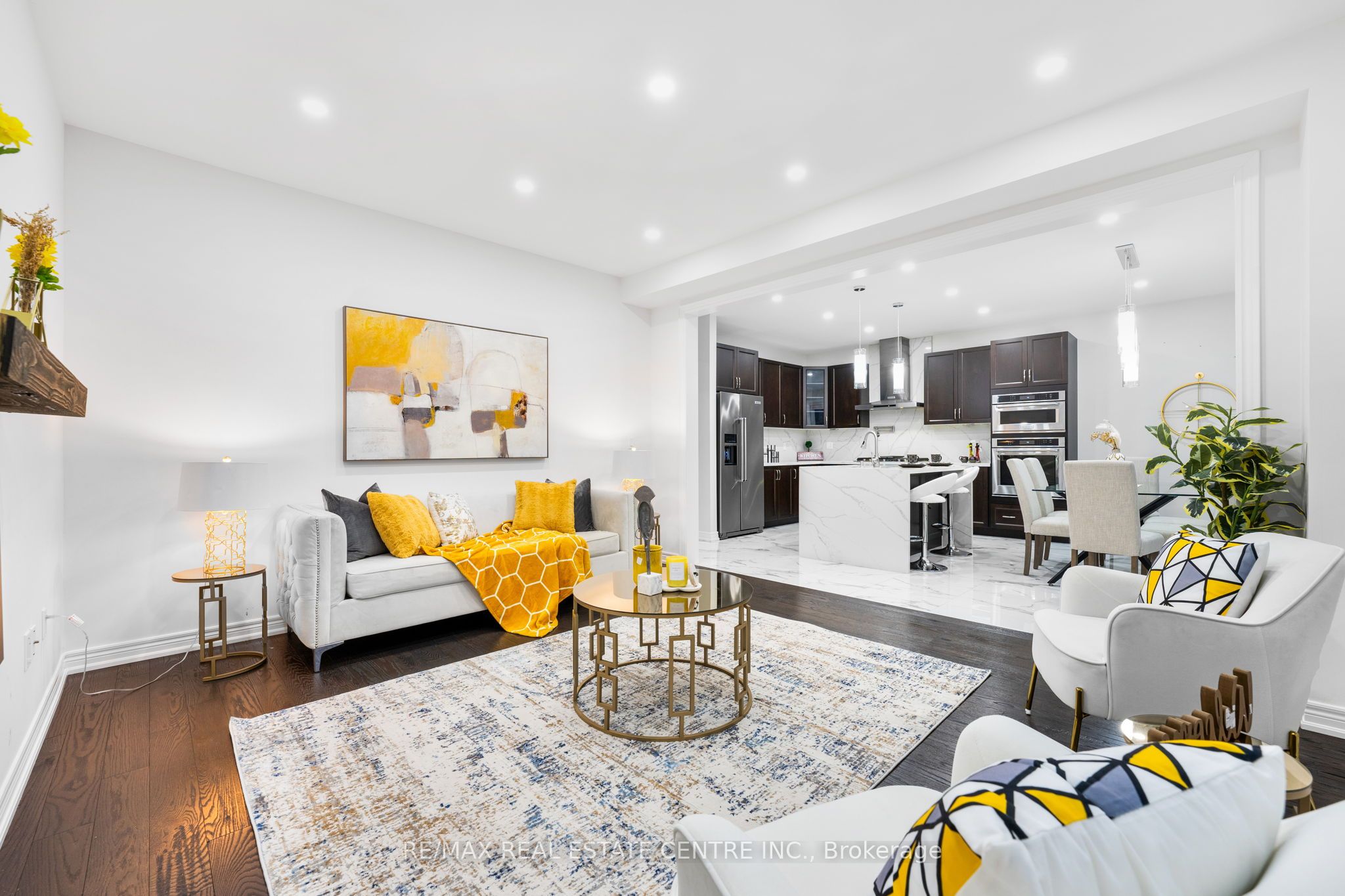 5 Forsyth Crescent E