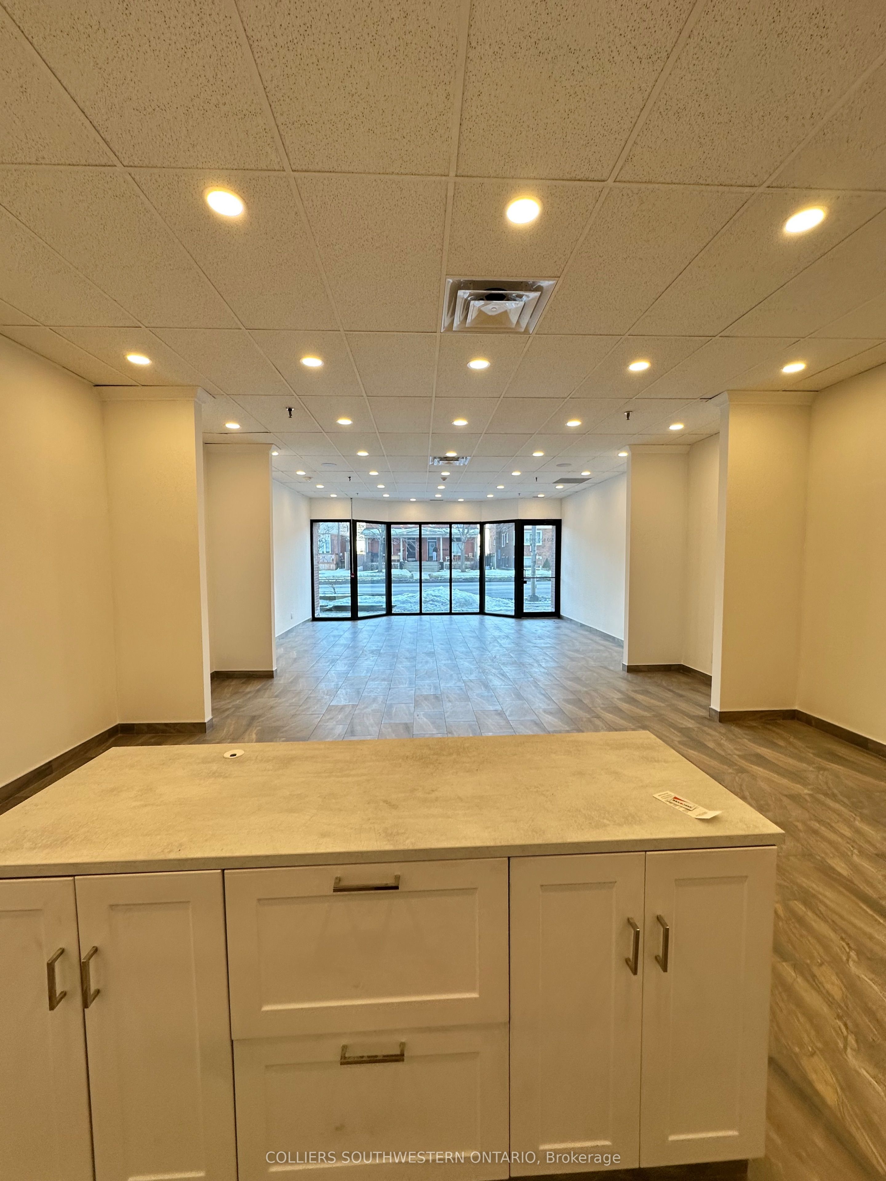 205 Oxford Street E, #C108