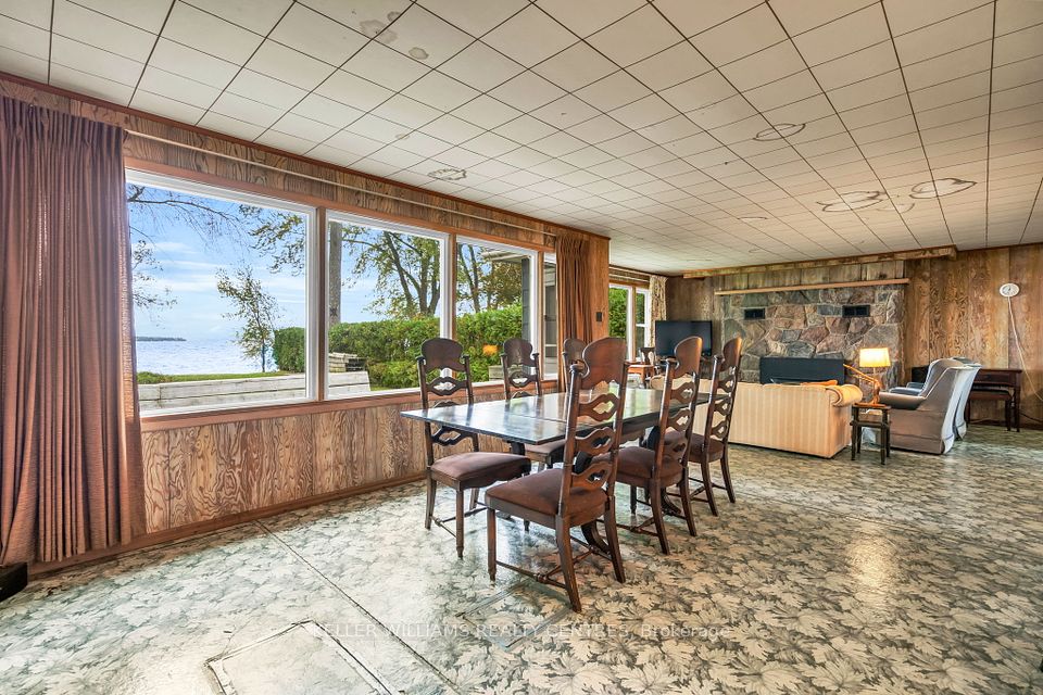 Dining with Lake Simcoe views