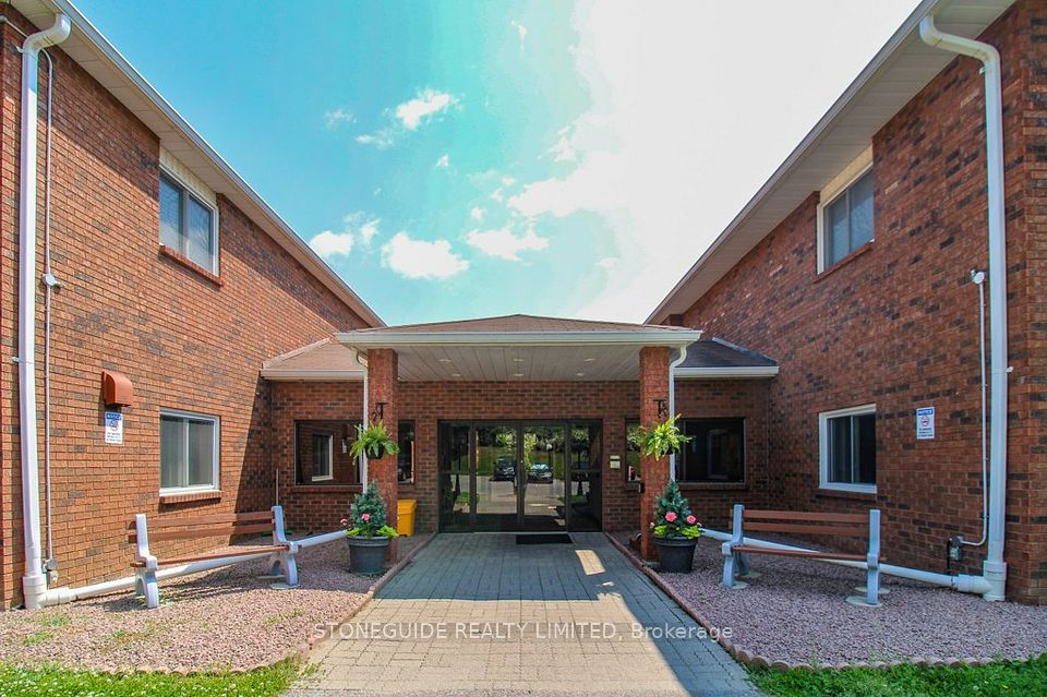 475 Parkhill