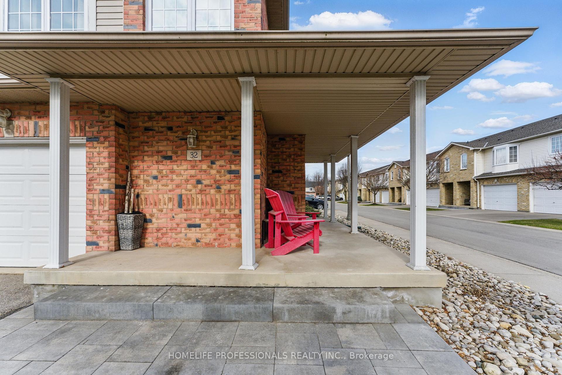 3 Bedrooms Condo at 485 Green,  Hamilton For sale