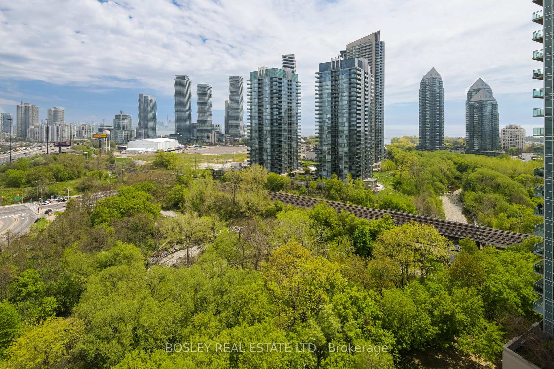 2 Bedrooms Condo at 185 Legion, Toronto For sale