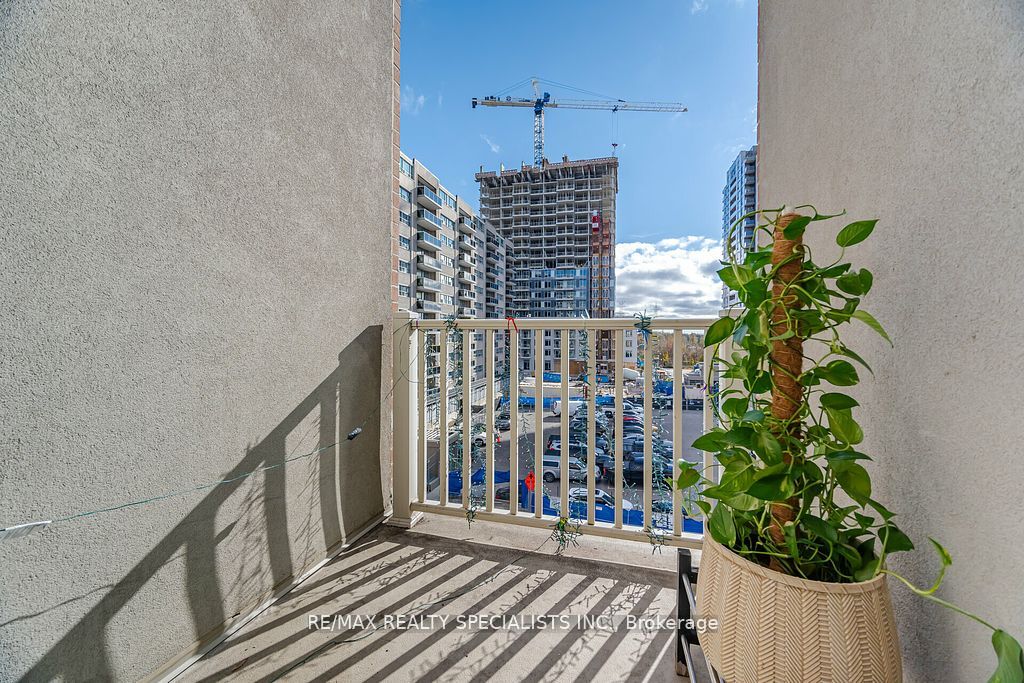 5 Richgrove Drive, #212