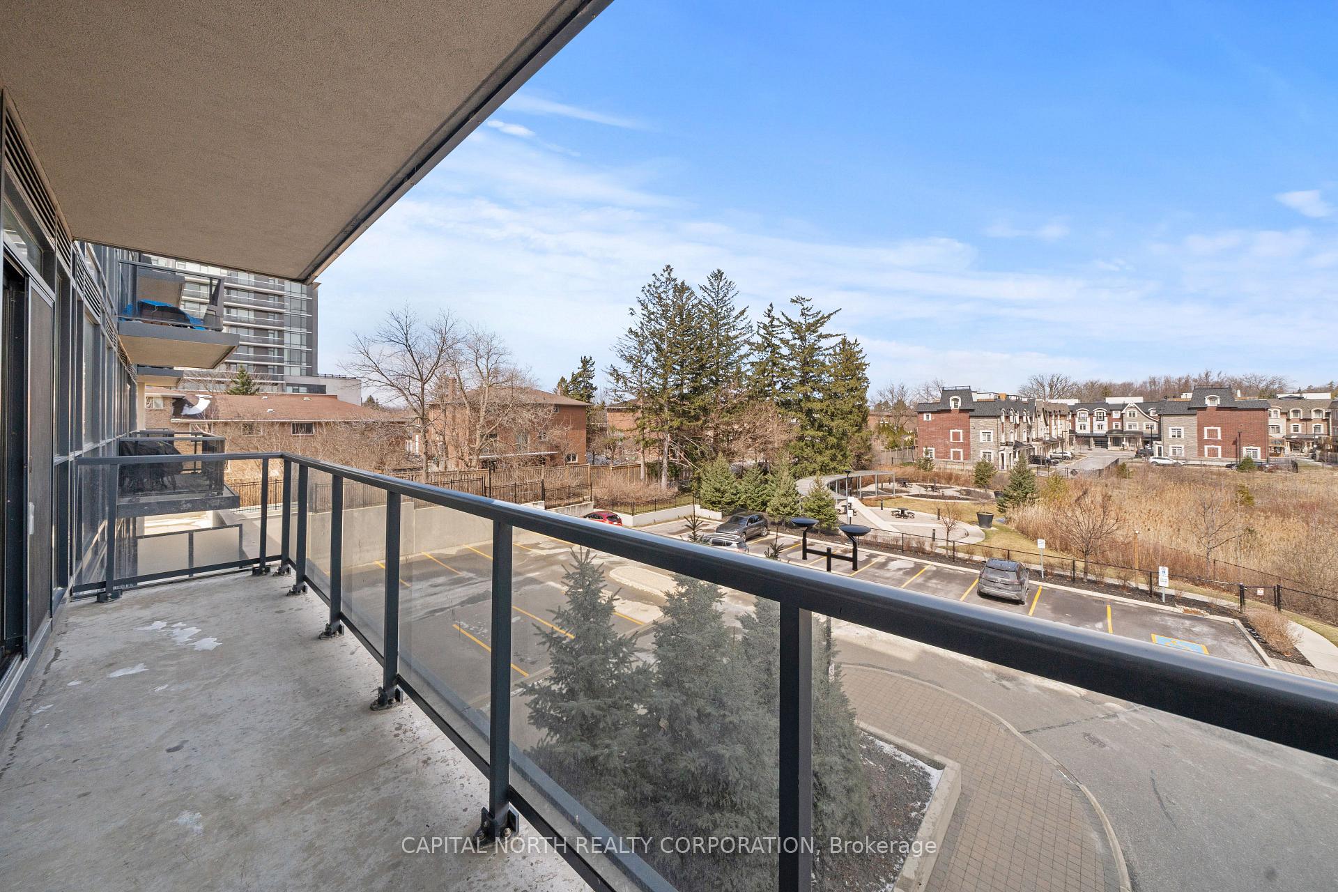 2 Bedrooms Condo at 4700 Highway 7, Vaughan For sale